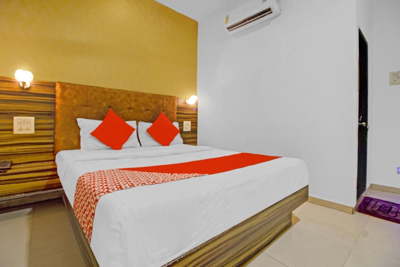 מומביי Flagship 83490 Hotel Bently Palace מראה חיצוני תמונה