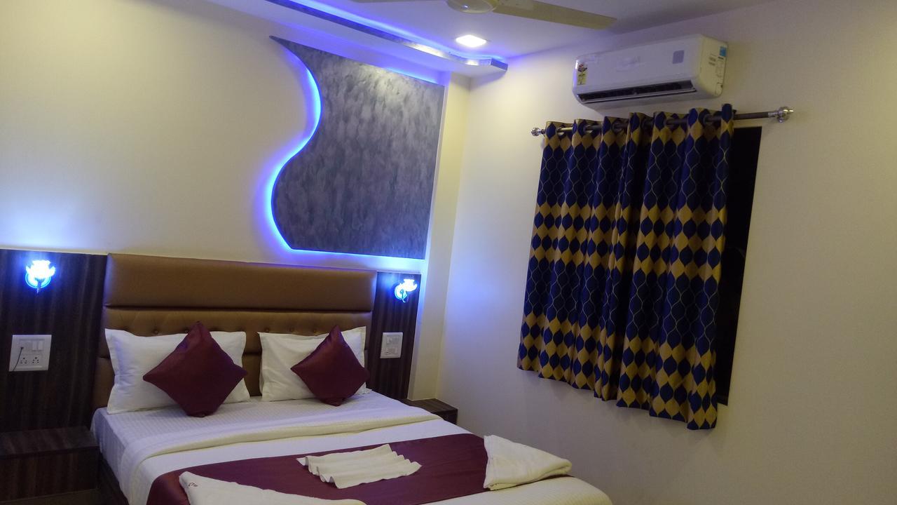 מומביי Flagship 83490 Hotel Bently Palace מראה חיצוני תמונה